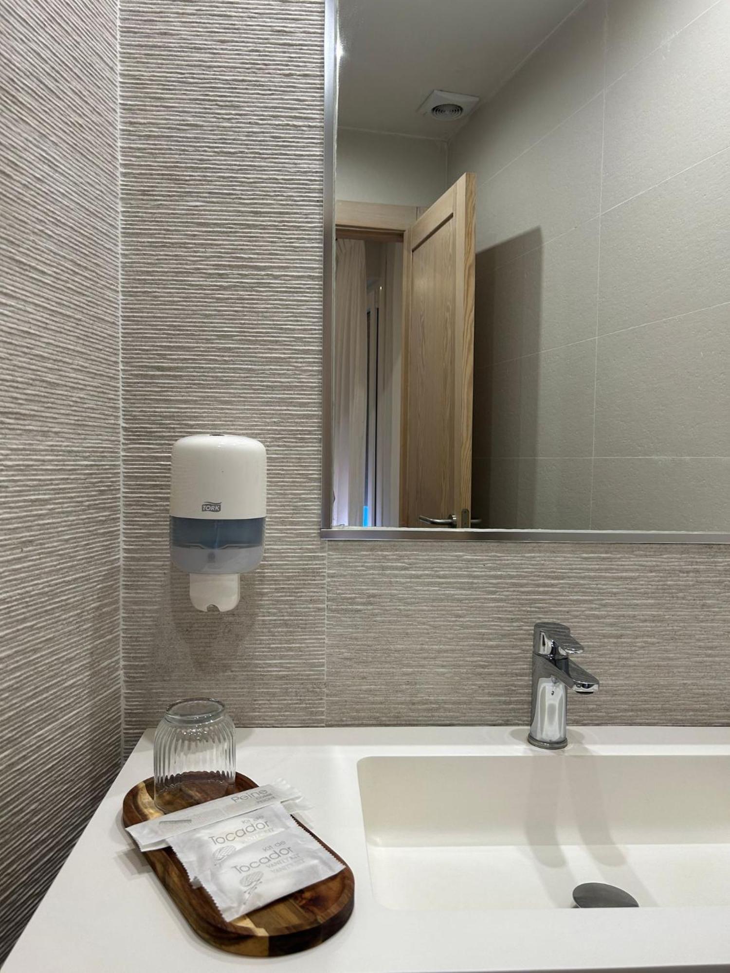 Hostal Remona إسبيناما المظهر الخارجي الصورة